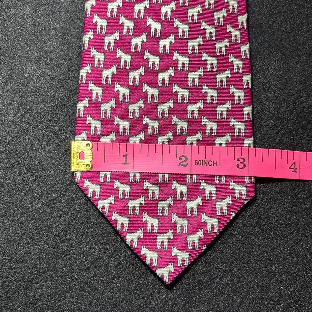 Cape Cod Neckwear Pink Donkey Patterned Men's Tie 100% silk preppy statement tie - Picture 11 of 12